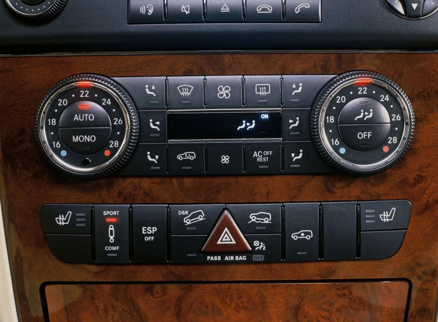  Mercedes-Benz ML-Class 2006 года  (фото 374 из 400)